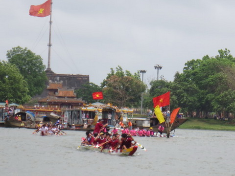 Tổ chức Giải đua ghe truyền thống tỉnh Thừa Thiên Huế lần thứ XXVII - 2015